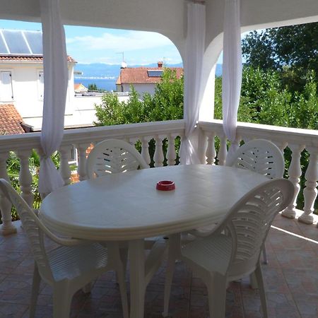 Apartments Monja & Dadi, Malinska, فانتاسيسي المظهر الخارجي الصورة