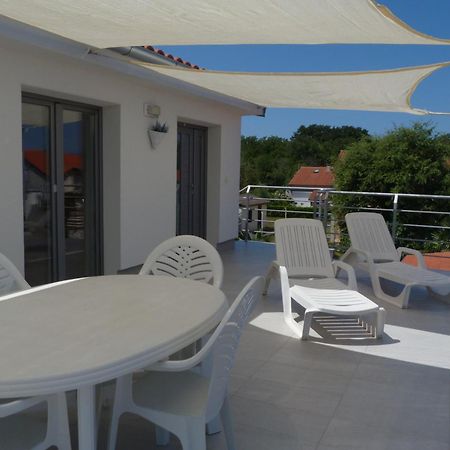 Apartments Monja & Dadi, Malinska, فانتاسيسي المظهر الخارجي الصورة