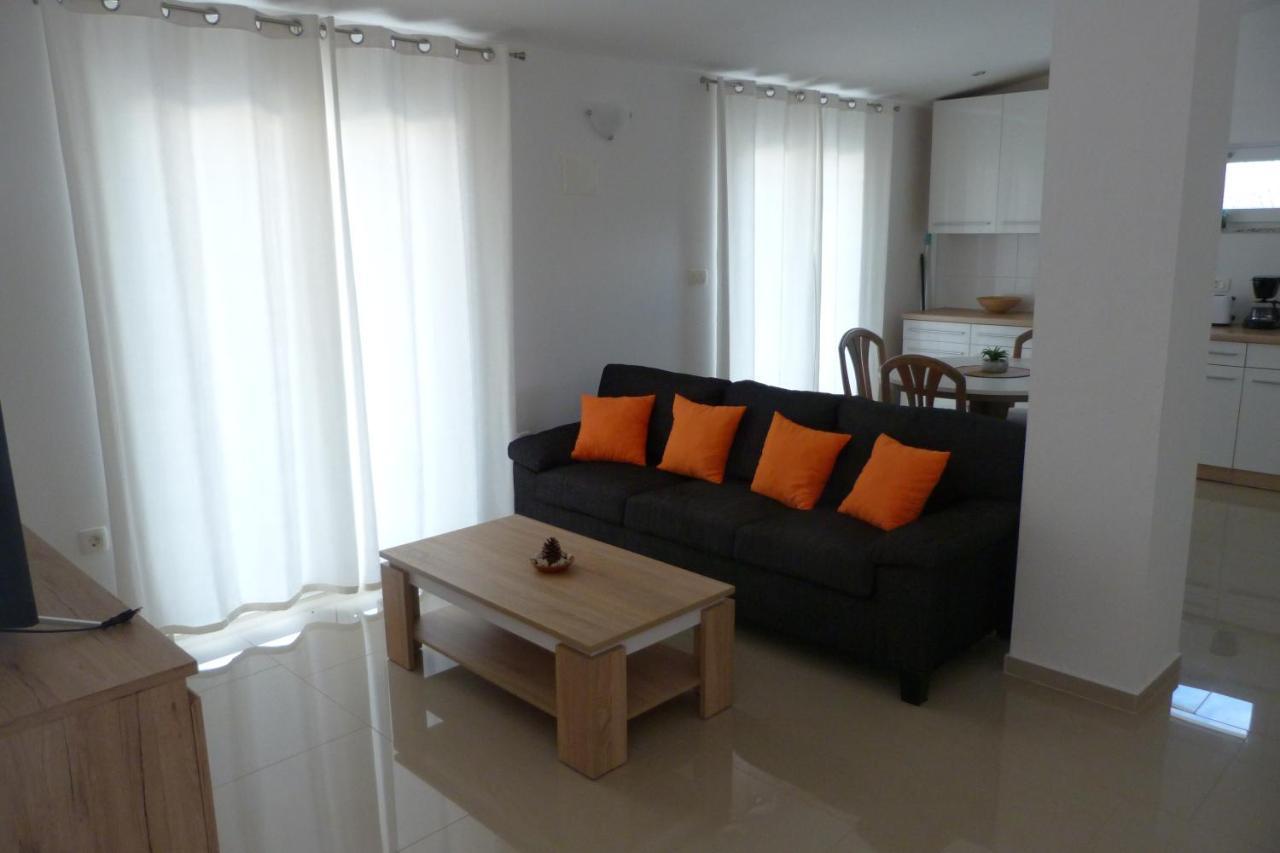 Apartments Monja & Dadi, Malinska, فانتاسيسي المظهر الخارجي الصورة