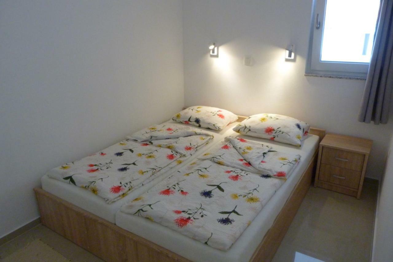Apartments Monja & Dadi, Malinska, فانتاسيسي المظهر الخارجي الصورة