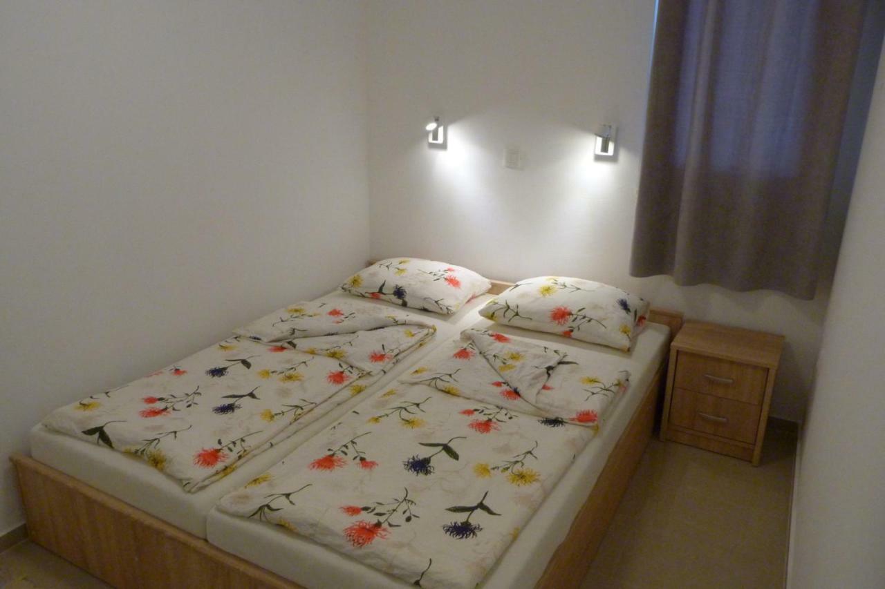 Apartments Monja & Dadi, Malinska, فانتاسيسي المظهر الخارجي الصورة