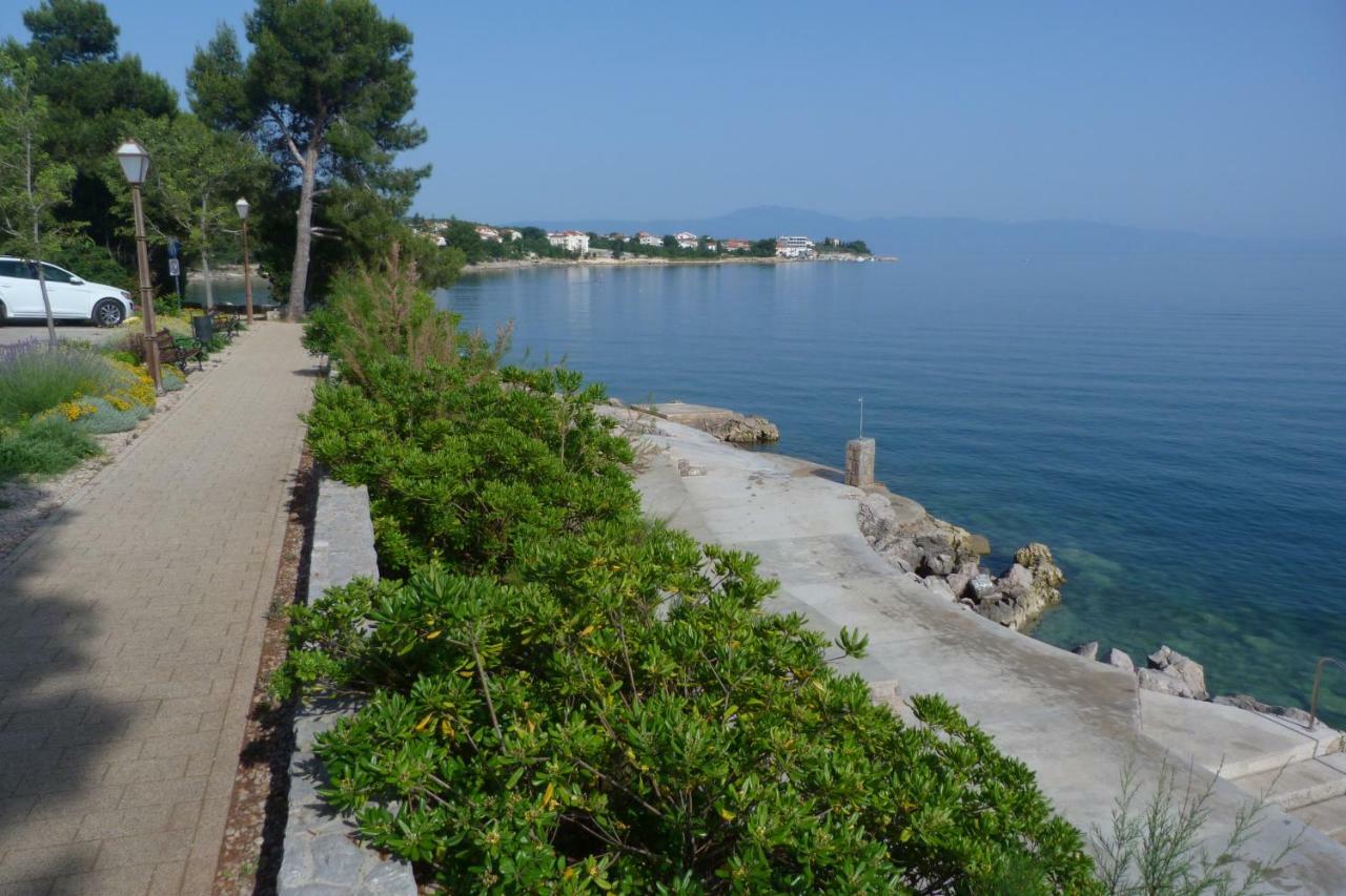 Apartments Monja & Dadi, Malinska, فانتاسيسي المظهر الخارجي الصورة