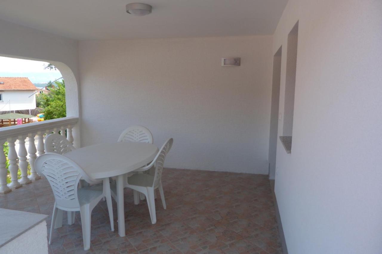 Apartments Monja & Dadi, Malinska, فانتاسيسي المظهر الخارجي الصورة
